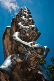 KARMA: Ο πύργος των αντρών με τα δεμένα μάτια