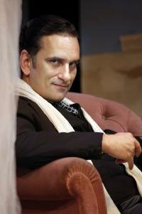 Μυστηριώδης Mr. Love: "Να είσαι μοναδικός. Μόνο όταν είσαι μοναδικός, πας μπροστά σε αυτή τη ζωή"